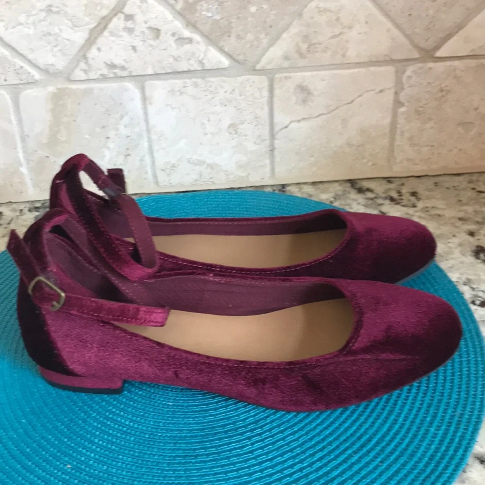 Gap Women's Velvet Ankle Tie Flats in Wine